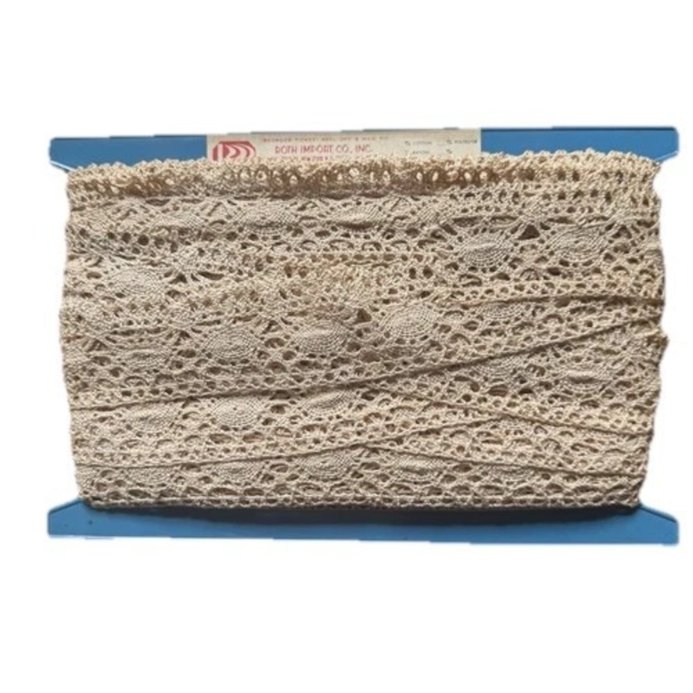 Vintage ROTH IMPORT CO. Spool Of Ecru Crochet Lace Edge Beige 50yd X 2in